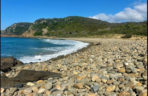 Murrah RV Rental | Glamping nature escape at ‘Black Wattle’ 5 minutes from pristine empty beaches