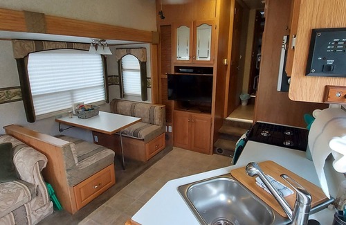 Estes Park House | Glamping near Rocky Mountain National ParknDogs, Cool Nights, and S'mores!n