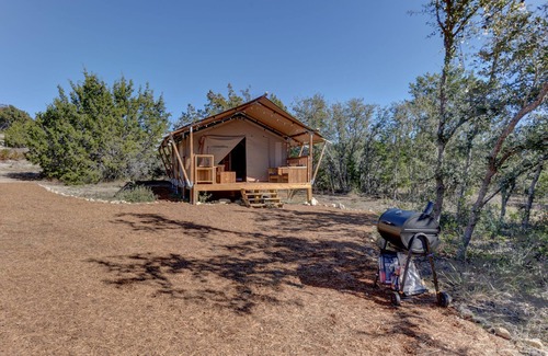 Johnson City RV Rental | Glamping with AC: Free Wine Tasting at 12 Fires