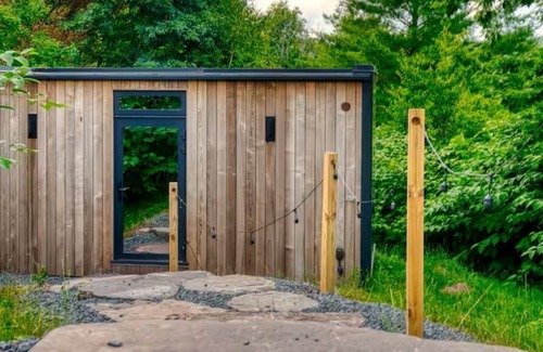 Windham Condo | GLASS MIRROR CABIN - HAUS WINDHAM