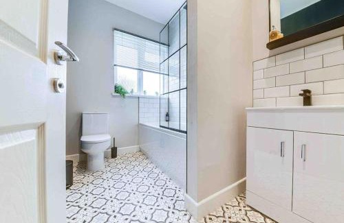 Thurnscoe House | Glasswing Stays The Collier's Rest