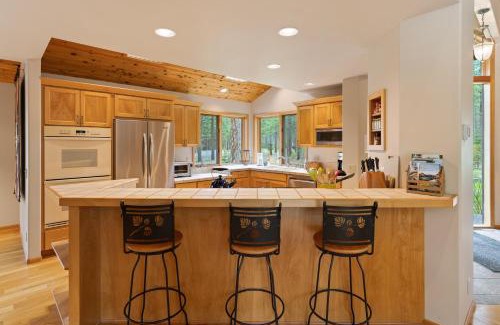 Black Butte Ranch House | Glaze Meadow 376 home