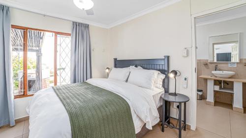 Umhlali Beach Apartment | Gleisner Hospitality -Saw Sea