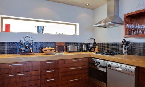 Sunset Beach Apartment | Glitter Bay