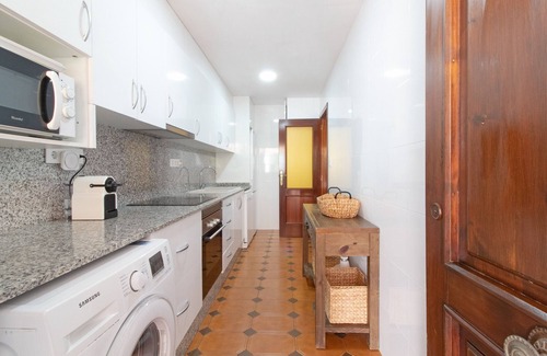 Canet de Berenguer Ski Chalet | Global Properties: Townhouse with pool on Canet beach