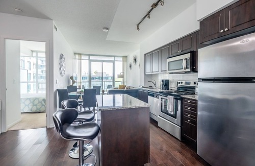 Fort York Condo | GLOBALSTAY. Bright 1Br+Den Unit in Downtown