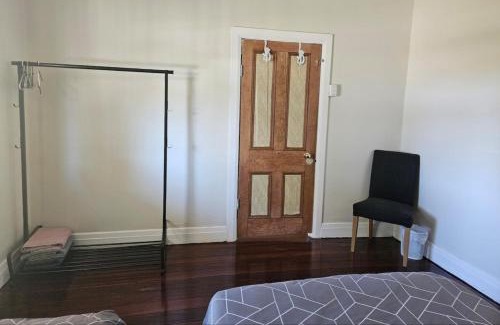 Gosnells House | Globe Trotters Homestay - room in shared private residence