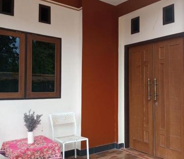 Ambon House | Gloria Guest House