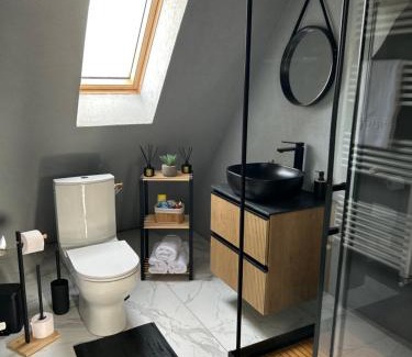 Calatele Ski Chalet | Gloria’s Cabin - A frame cabin