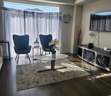 Thorold Apartment | Glow Chambers at Thorold