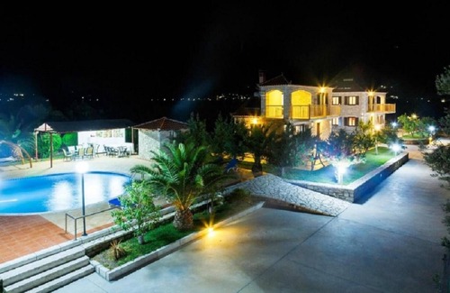 Paralio Astros Villa | Glyfada Villas