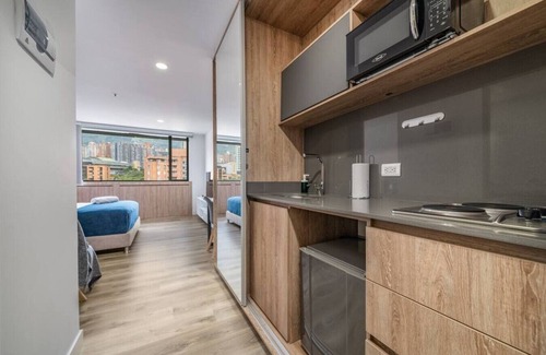 La Aguacatala Apartment | Go Living 1010 · Modern Loft near Milla de Oro & AC - Coworking