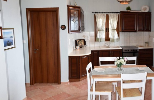 Sourpi Apartment | Goddess Aphrodite Apartment