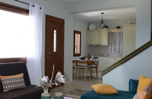 Sourpi Apartment | Goddess Hera Apartment