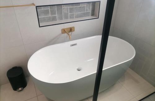 Komani Apartment | Going Places Bed and Breakfast Queenstown