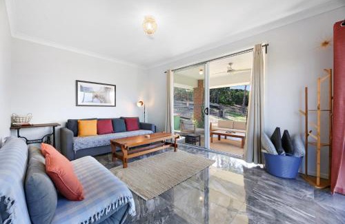 Upper Coomera House | Gold Coast Family Stay - 4BR Near Theme Parks