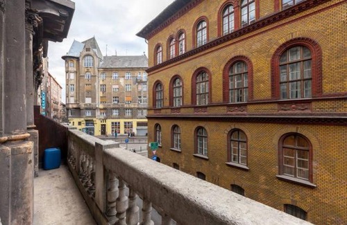 Nepszinhaz negyed Hostel | Gold Hostel
