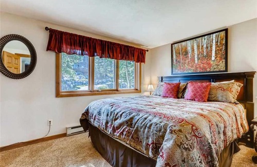Woodmoor House | Gold Point #5-C - Great Views - Hot Tub Access