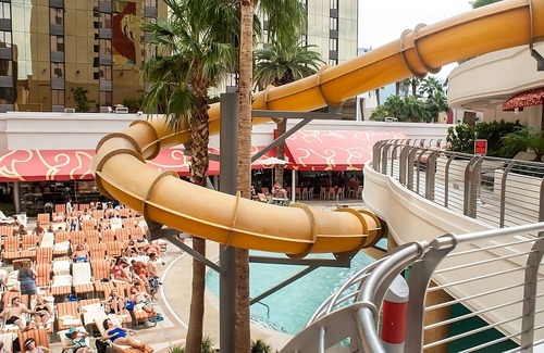 Sunrise Manor Hotel | Gold Tower - Refreshed King at Golden Nugget Las Vegas