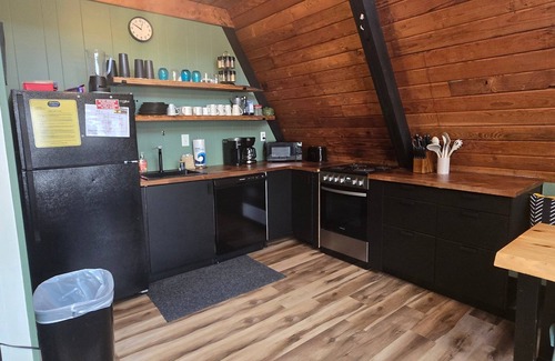 Sky Valley House | Golden A Frame- 3 bedroom with hot tub and community amenities