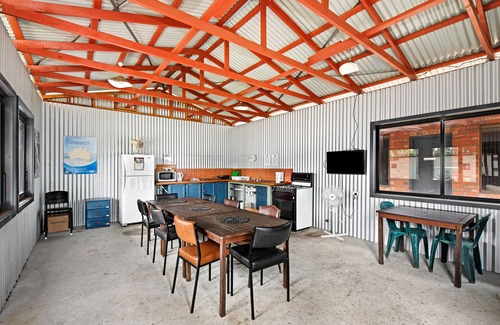 Maryborough Hotel | Golden Country Motel & Caravan Park