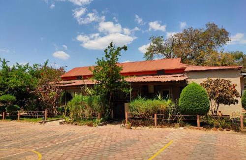 Livingstone Hotel | Golden Days Lodge