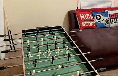 Fayetteville House | Golden Hour Cozy 1 Bd with Vibrant Game Room