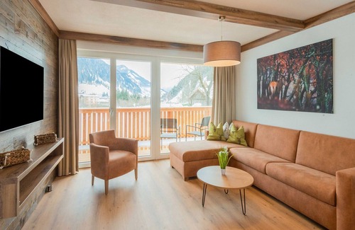 Rauris Apartment | Golden Lodges Rauris Resort with ski storage