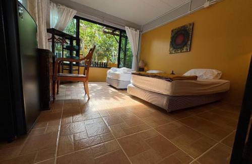 Sam Roi Yot Bed & Breakfast | Golden Mango House