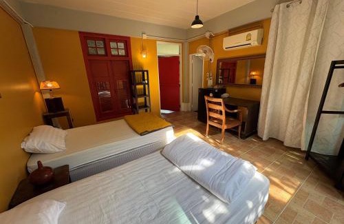 Sam Roi Yot Bed & Breakfast | Golden Mango House