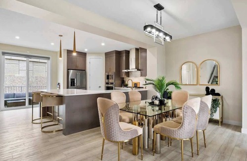 Sage Hill House | Golden Retreat Games/Movie Room 8Bed 5Bath