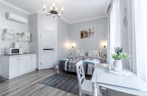 Lviv City Center Apartment | Golden Roses in Halytskyi District