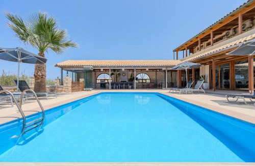 Sfakaki Villa | Golden Sand Beach Villa