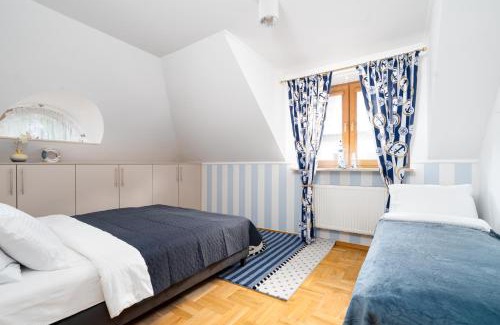 Kobylka Villa | Golden Villas - Modern Villa Nadmeńska