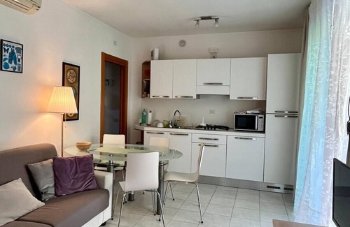 Lido di Jesolo Apartment | GOLF CLUB APARTMENT A FEW MIN FROM THE SEA, WITH LARGE POOL AND TERRACE