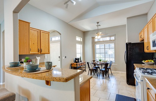 Maricopa House | Golf Community w/Private Pool! Super Clean.