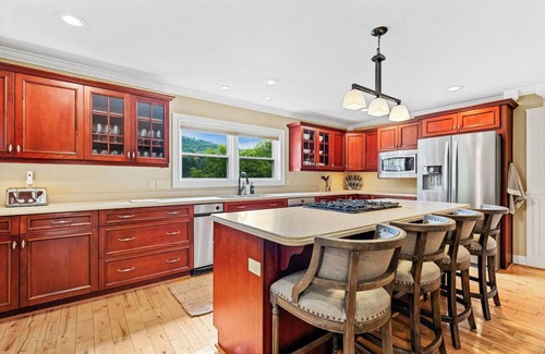 Hendersonville House | Golf Course Getaway: Pickleball/Tennis/Pool/Hot Tub/Fire Pit