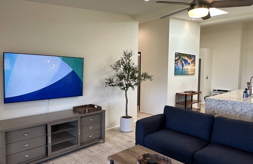 Moanalua House | GOLF COURSE VIEW HOME "G", PRIVATE BATHS, NEAR CAMP SMITH/JBPHH, EVSE, AC, TV'S