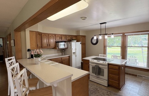 Apple River House | Golf Course Views & Family Fun – Large Apple Canyon Lake Vacation Home