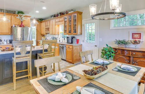 Roaring Gap House | Golf, Hike & Explore: Blue Ridge Mtn Haven w/Deck