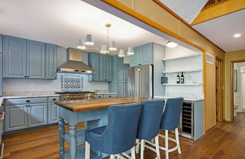 Grand Blanc House | Golf n Ski Spacious 5 bedroom house on the course home of the Ally PGA Tour