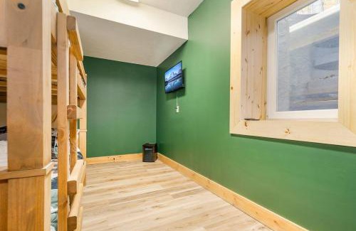 McHenry Villa | Golf Virtual Reality-Central-Water Views-Private