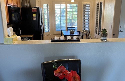 San Tan Valley House | Golfer's Paradise!-On Johnson Ranch Golf Course with pool!