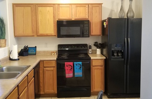 San Tan Valley House | Golfer's Paradise!-On Johnson Ranch Golf Course with pool!