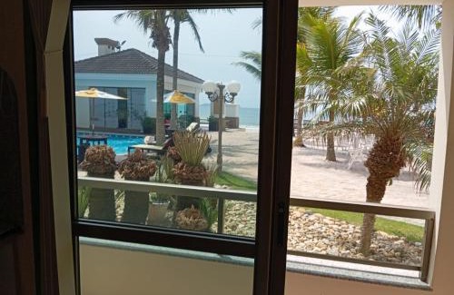 Ingleses Sul Apartment | Golfinhos Apart-hotel - Apto térreo frente ao mar!