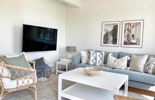 Bastad Municipality House | Golfinspirerat boende med cyklar, pool och tennisbana