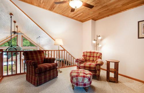 Eagle River House | GolfView GetAway