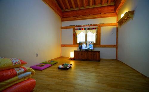 Gongju House | Gongju honghwigwan guesthouse