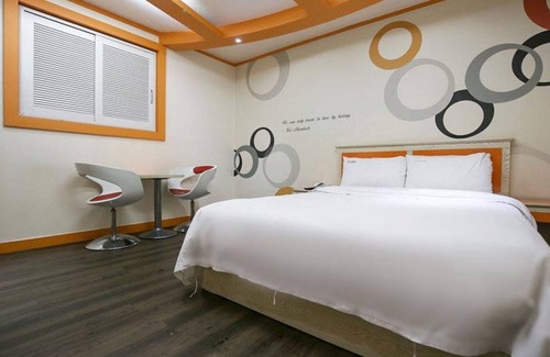 Gongju Hotel | Gongju Khan