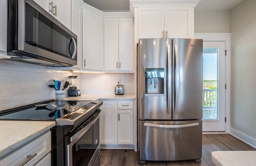 North Topsail Beach House | Good Tide-ings | Pet-friendly + Private Pool